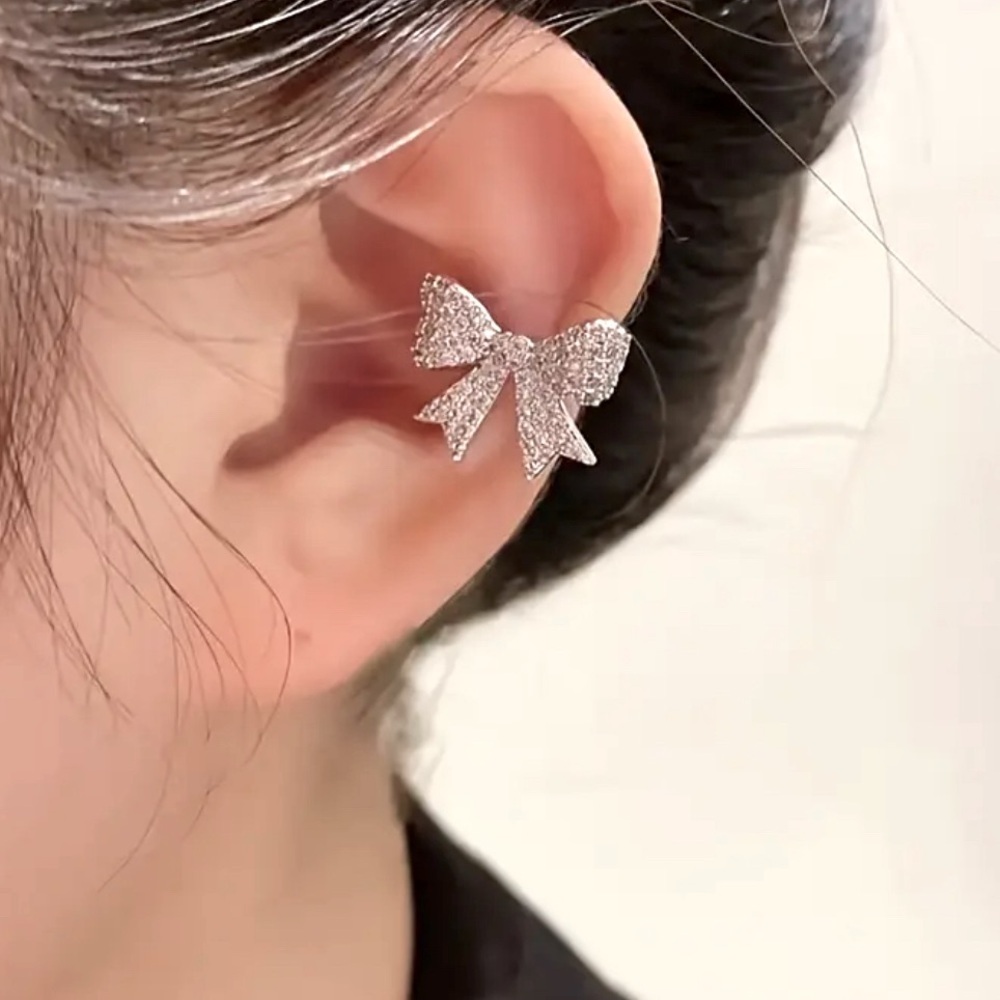 BOWKNOT Ear Cuff Huggie 18K Plated Silver Rhinestones No pierce Clip On Earring